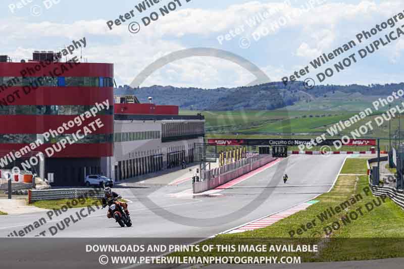 cadwell no limits trackday;cadwell park;cadwell park photographs;cadwell trackday photographs;enduro digital images;event digital images;eventdigitalimages;navarra;no limits trackdays;peter wileman photography;racing digital images;trackday digital images;trackday photos